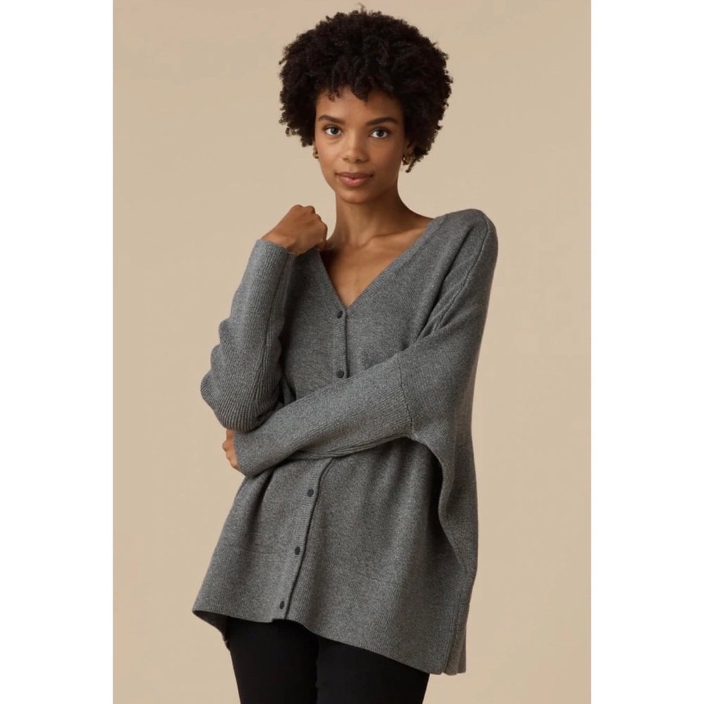 SOLD - Vetta Capsule V-Neck Oversized Sweater (size L) - Picture 2 of 9